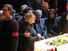 Людмила Максакова