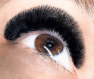 Согласно опросу сети студий «Ресничные феи», «шапка» над глазами пугает 97 процентов мужчин
