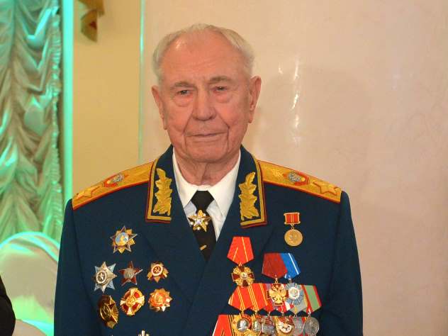 Дмитрий Язов