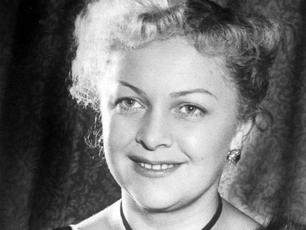 Людмила Целиковская