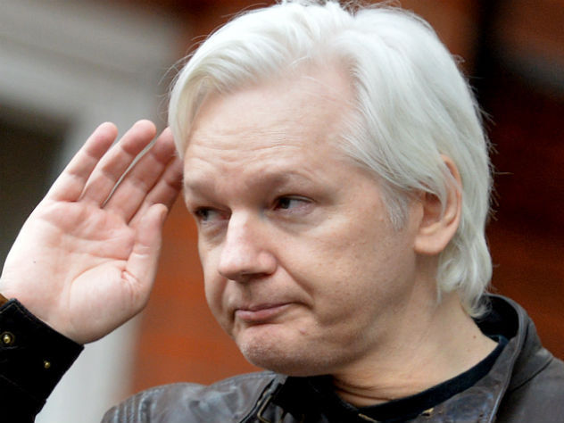 Джулиан Ассанж, как жил в посольстве