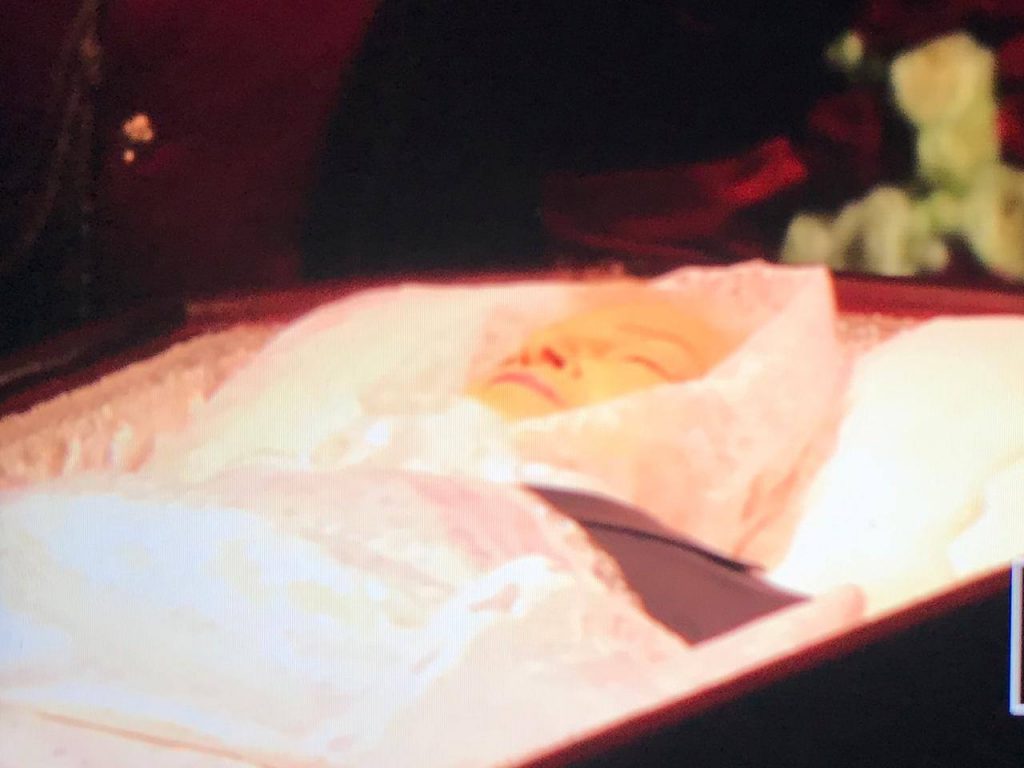 Мертвая Быстрицкая, похороны