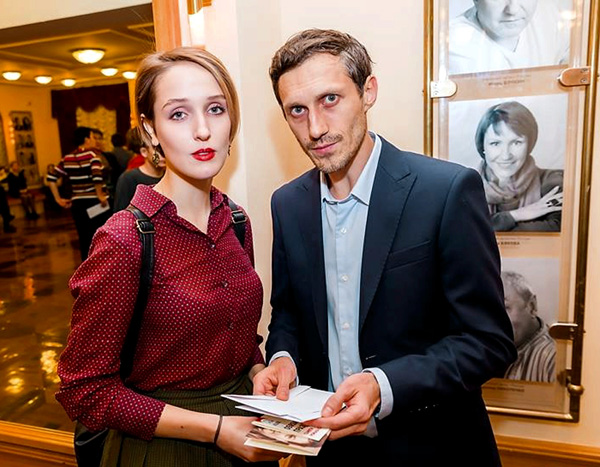 Хрипунов старше молодой актрисы на 15 лет