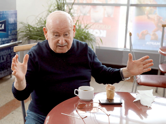 Продюсер знает, как удивлять журналисток