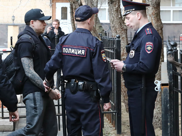 Кокорина и Мамаева эвакуировали из здания суда