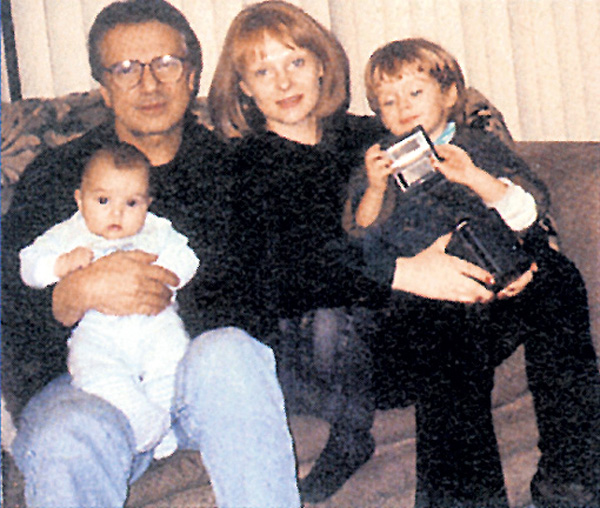 С американцем Джорджем и детьми - Женей и Зиной. Фото из личного архива