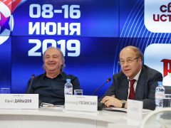 ЮРИЙ ДАВЫДОВ