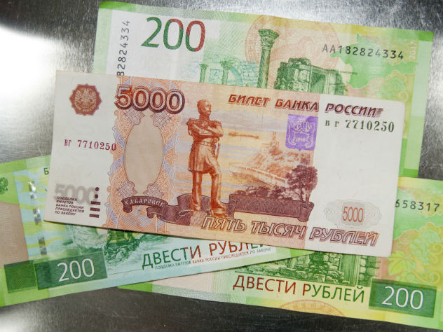 Большинство россиян не откладывают деньги