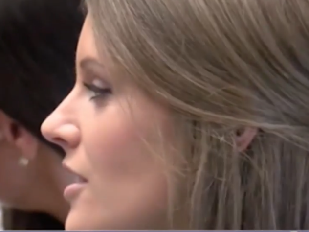 Учительница совратила ученицу