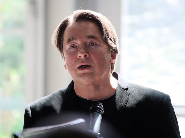 Константин Эрнст