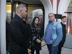 ПАВЕЛ АСТАХОВ С ЖЕНОЙ И АНДРЕЙ КОЛЕСНИКОВ