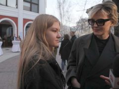 РЕНАТА ЛИТВИНОВА С ДОЧЕРЬЮ