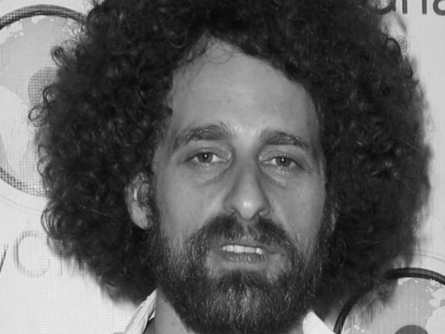 Умер Айзек Кэппи