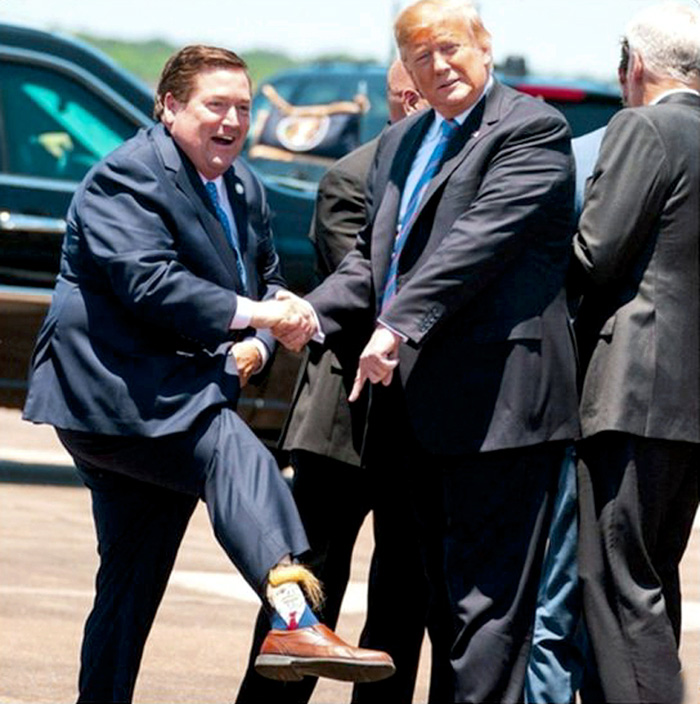 С такими носками вице-губернатор Луизианы Билли Нангессер наверняка станет губернатором