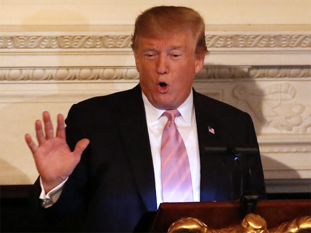 Скоро у президента США нос будет, как у Пиноккио