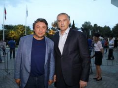 АЛЕКСАНДР РУМЯНЦЕВ И СЕРГЕЙ АКСЕНОВ