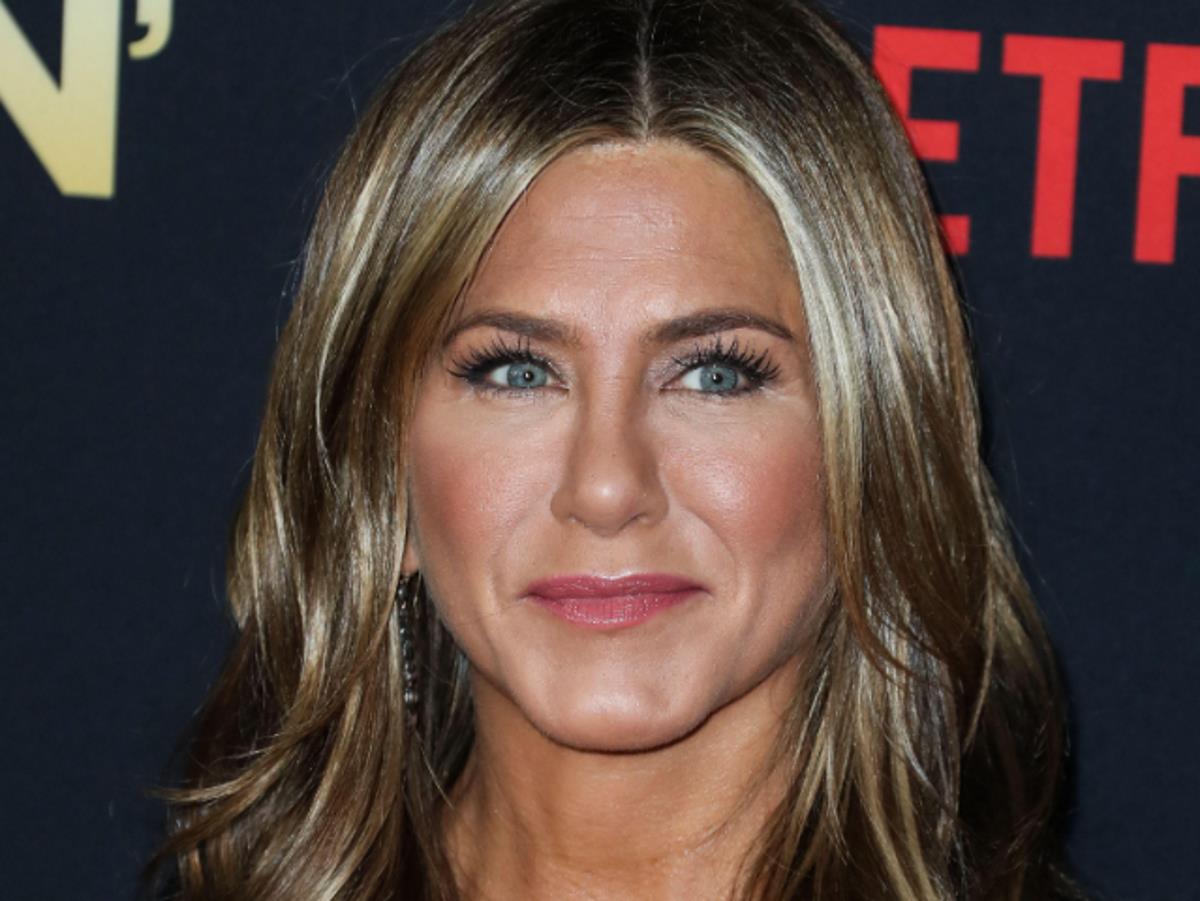 Дженнифер Энистон