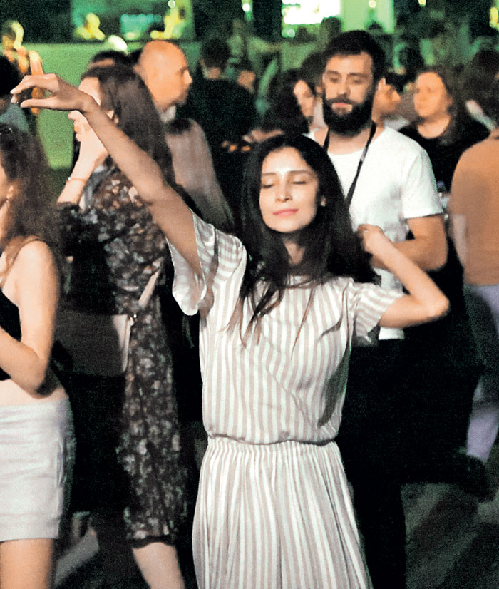 Равшана и Вова были неразлучны