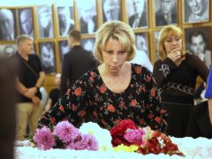 Юлия Рутберг у гроба Александра Кузнецова