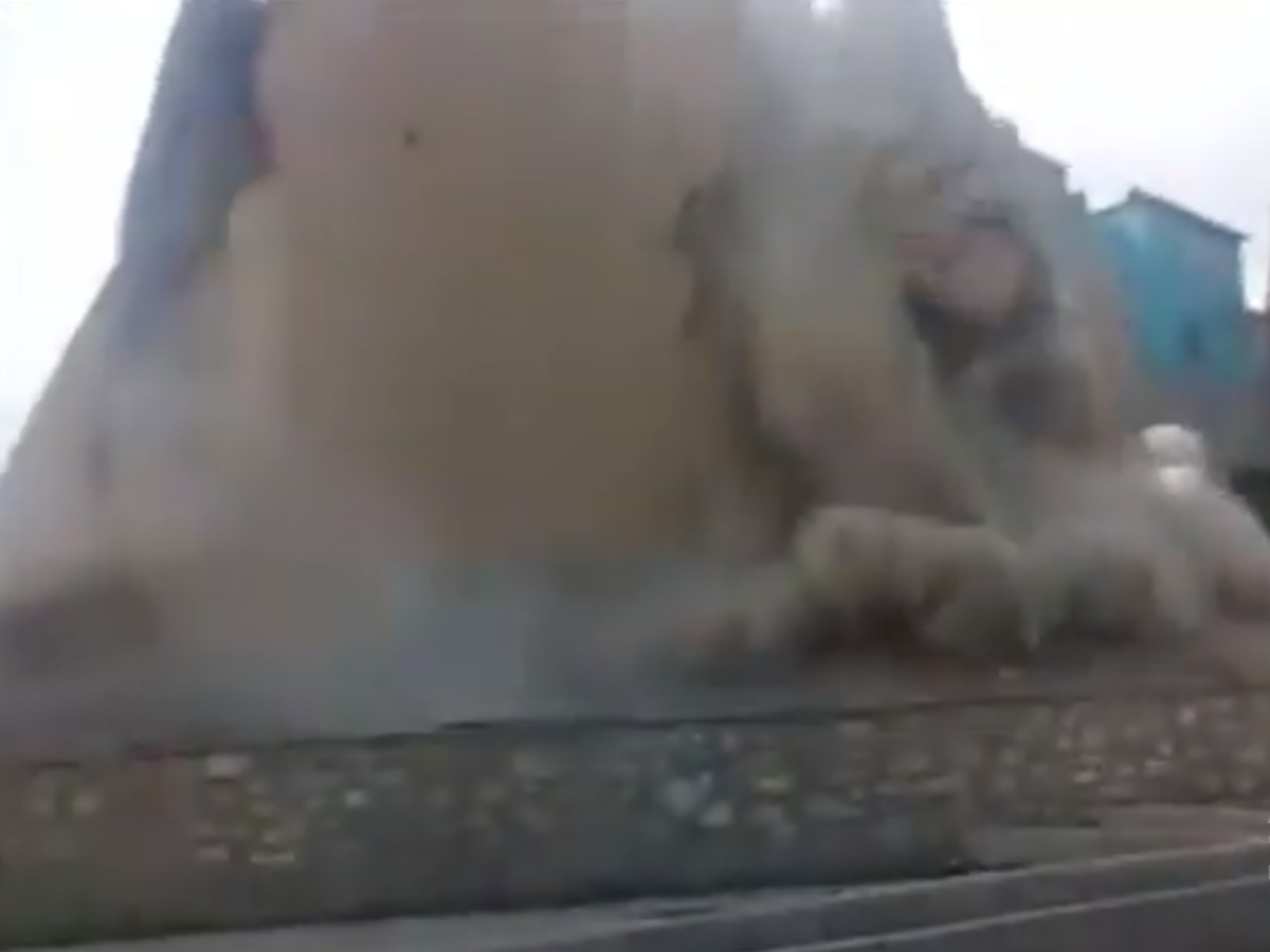 Обрушилась древняя башня