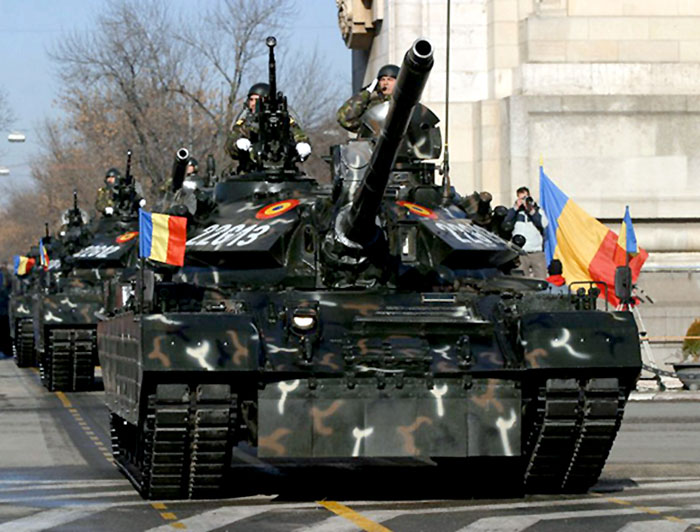 Румынские танки готовы к походу на Киев