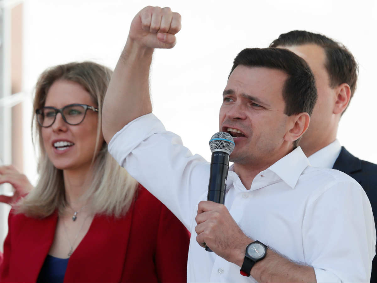 Любовь Соболь** и Илья Яшин****