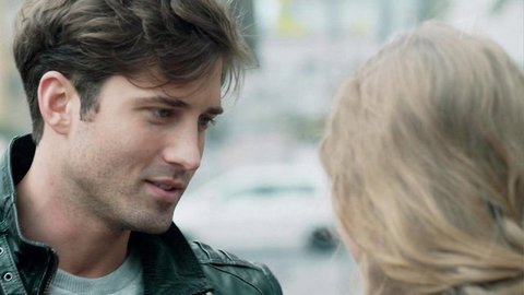 Алекс Комаровски, Двое против смерти