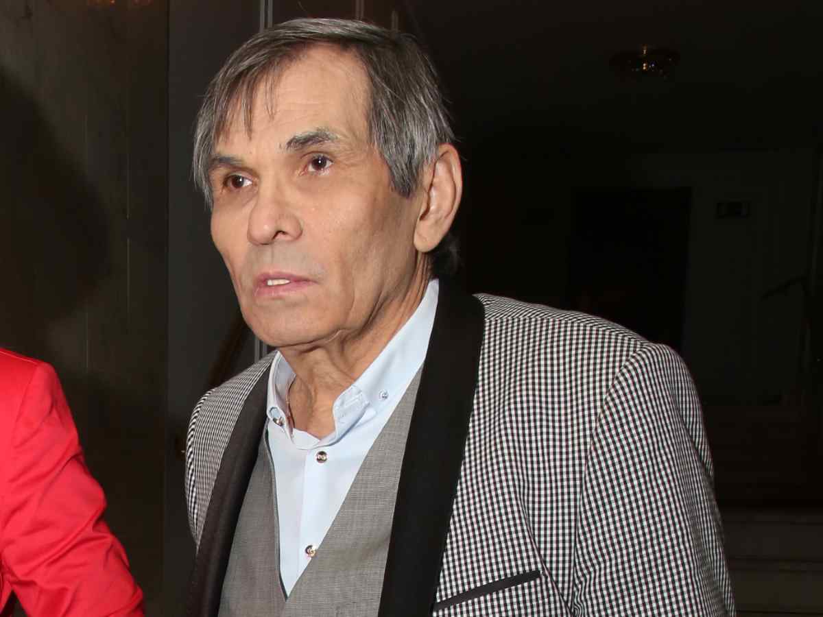 Бари Алибасов