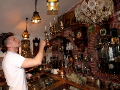 Сережа Лазарев неравнодушен к антиквариату