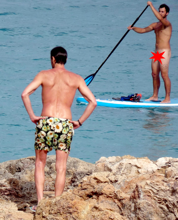 Чтобы не впасть в искушение, Броуди отвернулся