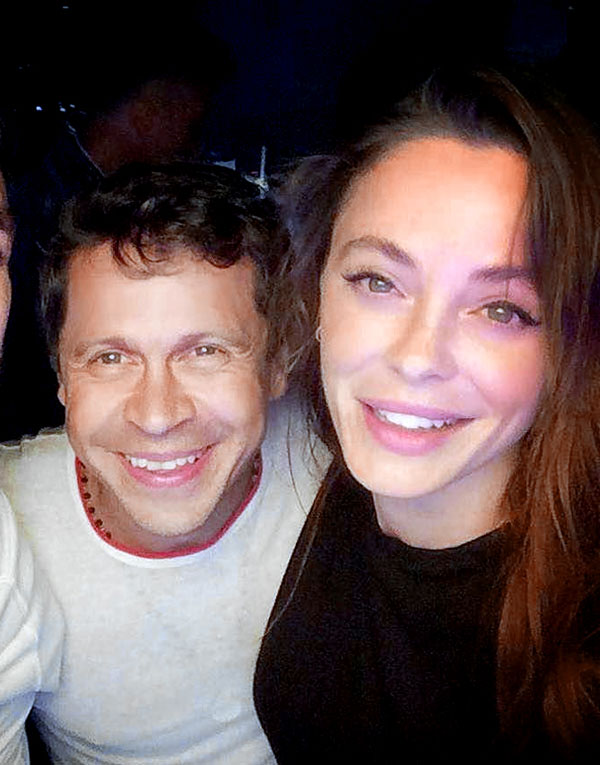 Далеко не все фотографии Паши с пышногрудой Надей удалены из Сети