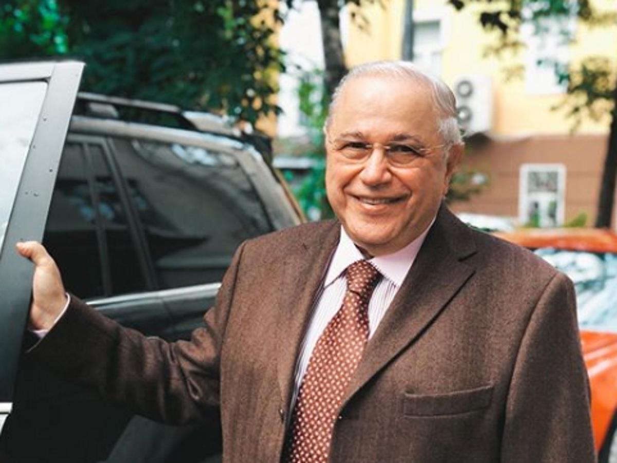 Евгений Петросян