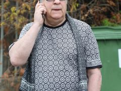 ГЕННАДИЙ ХАЗАНОВ