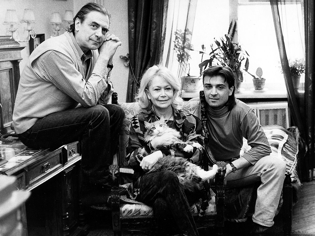 Александр Сергеевич, Светлана Владимировна и их сын Шурик были дружной семьей