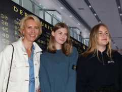 Татьяна Лазарева**** с дочкой