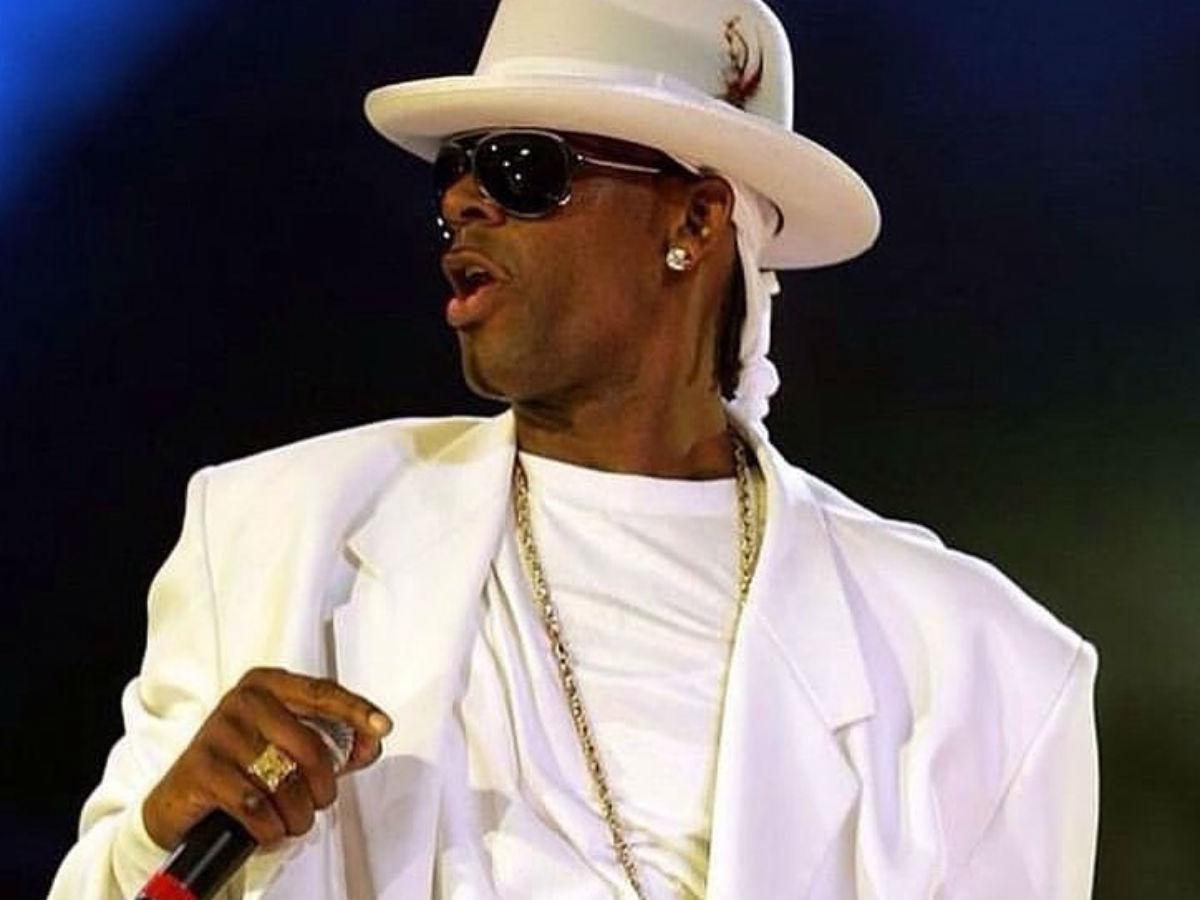 R Kelly арестован