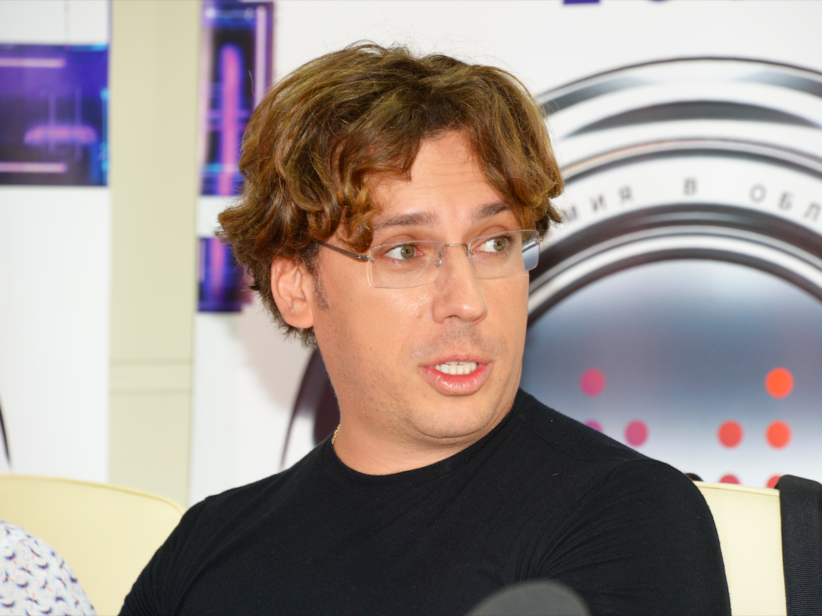 Фото Максима Галкина** верхом на коне