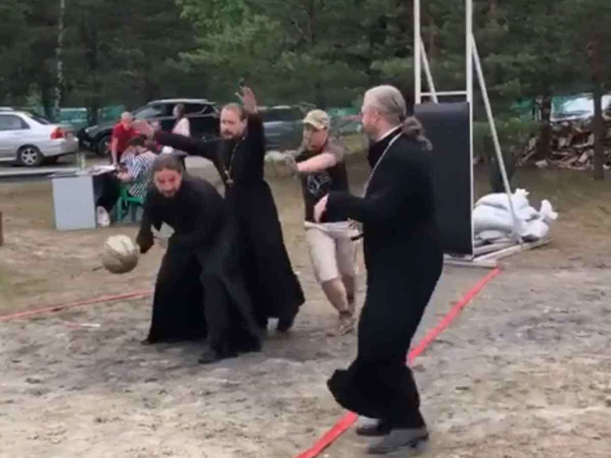 Священники