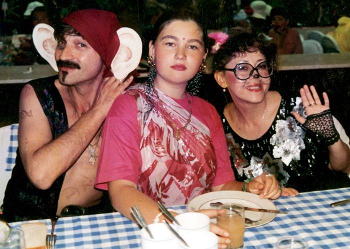 Родители устраивали дочке весёлые костюмированные праздники