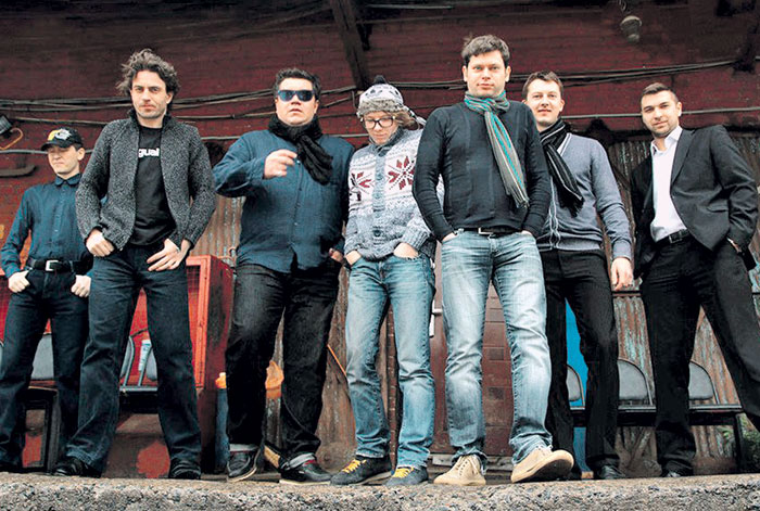 Последний состав группы: Калинников - в темных очках, справа от него - Илья Муртазин