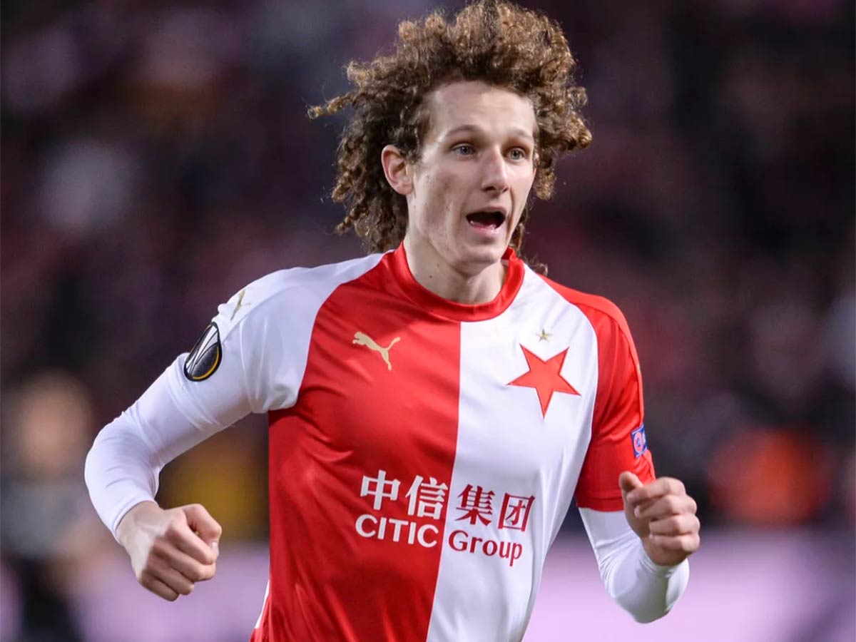 Футболист сборной Чехии Алекс Крал переезжает в Москву