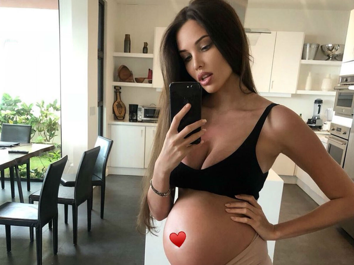 Фото беременной Анастасии Решетовой