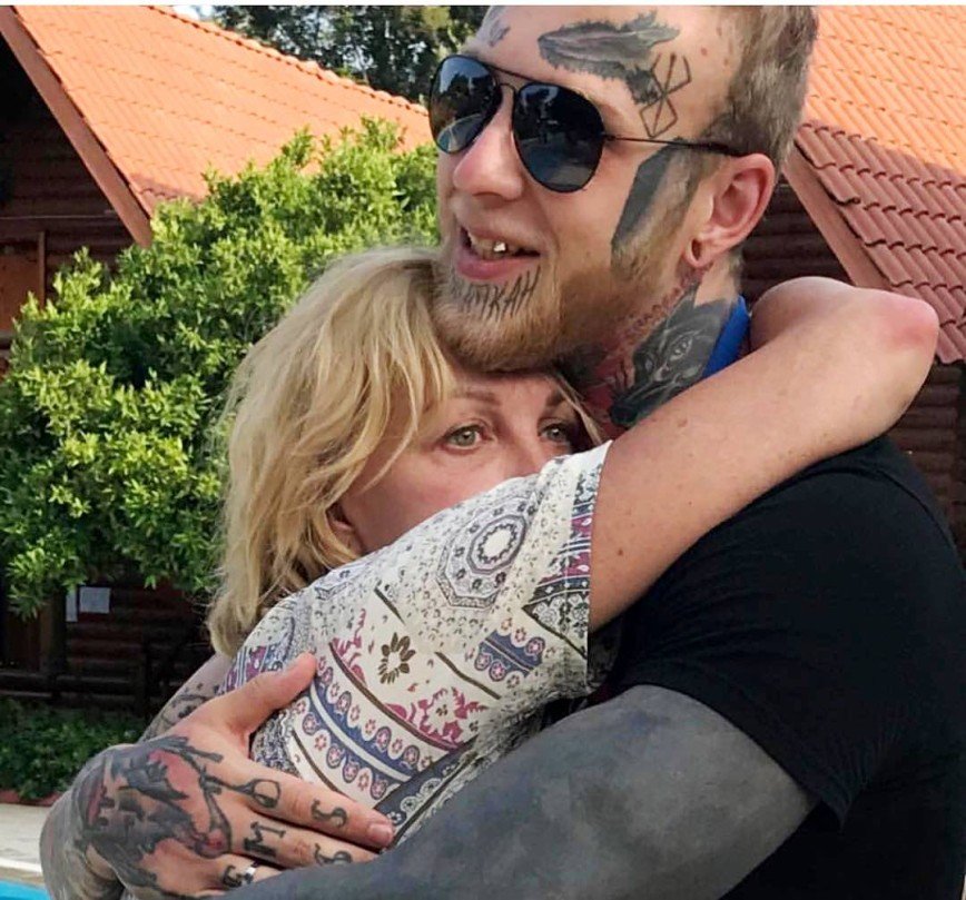 Елена Яковлева с сыном Денисом 