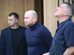 Актер Павел Галич, внук Александра Галича (в центре)