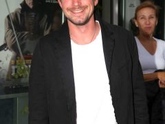 Александр Петров