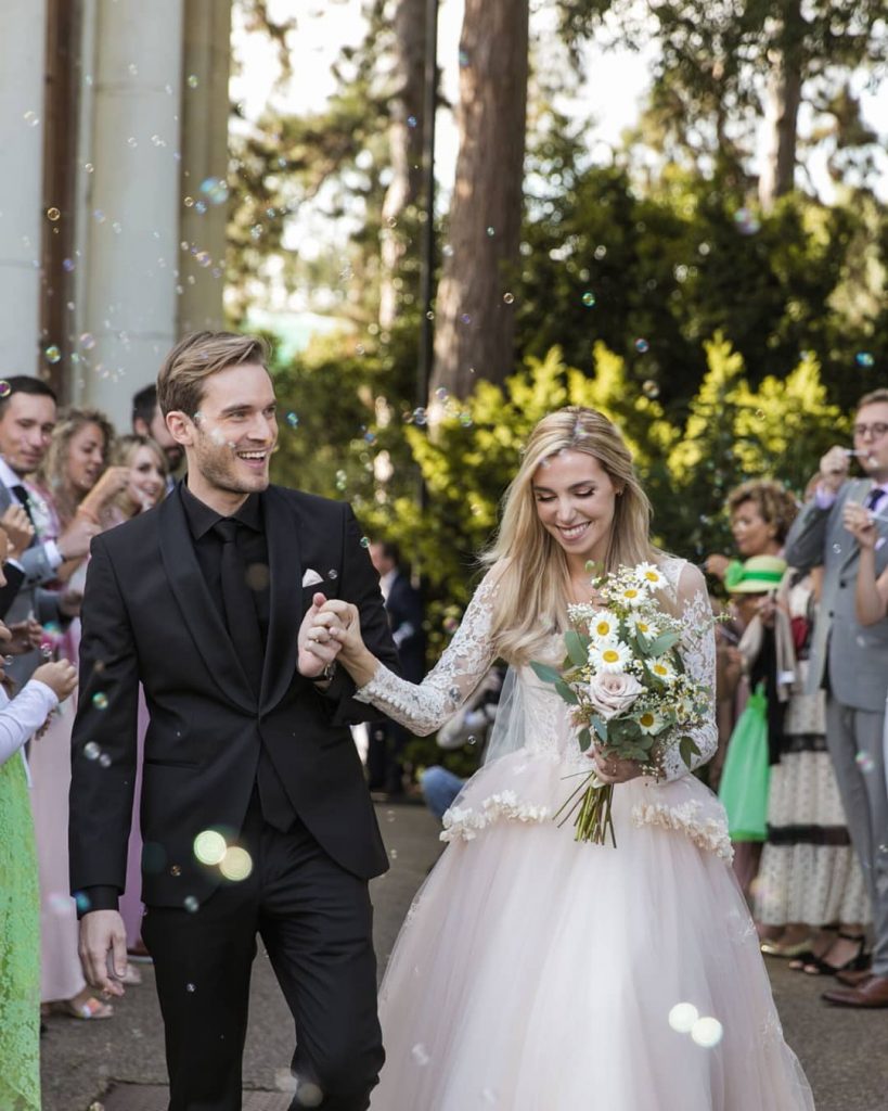 Блогер PewDiePie и Марция Бизоньин