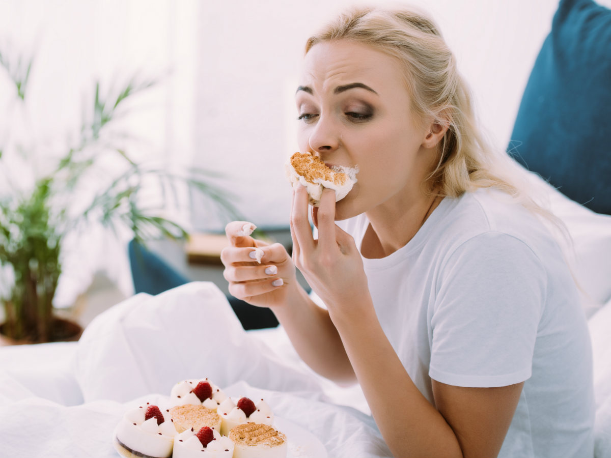 Ansiedad por comer por la noche