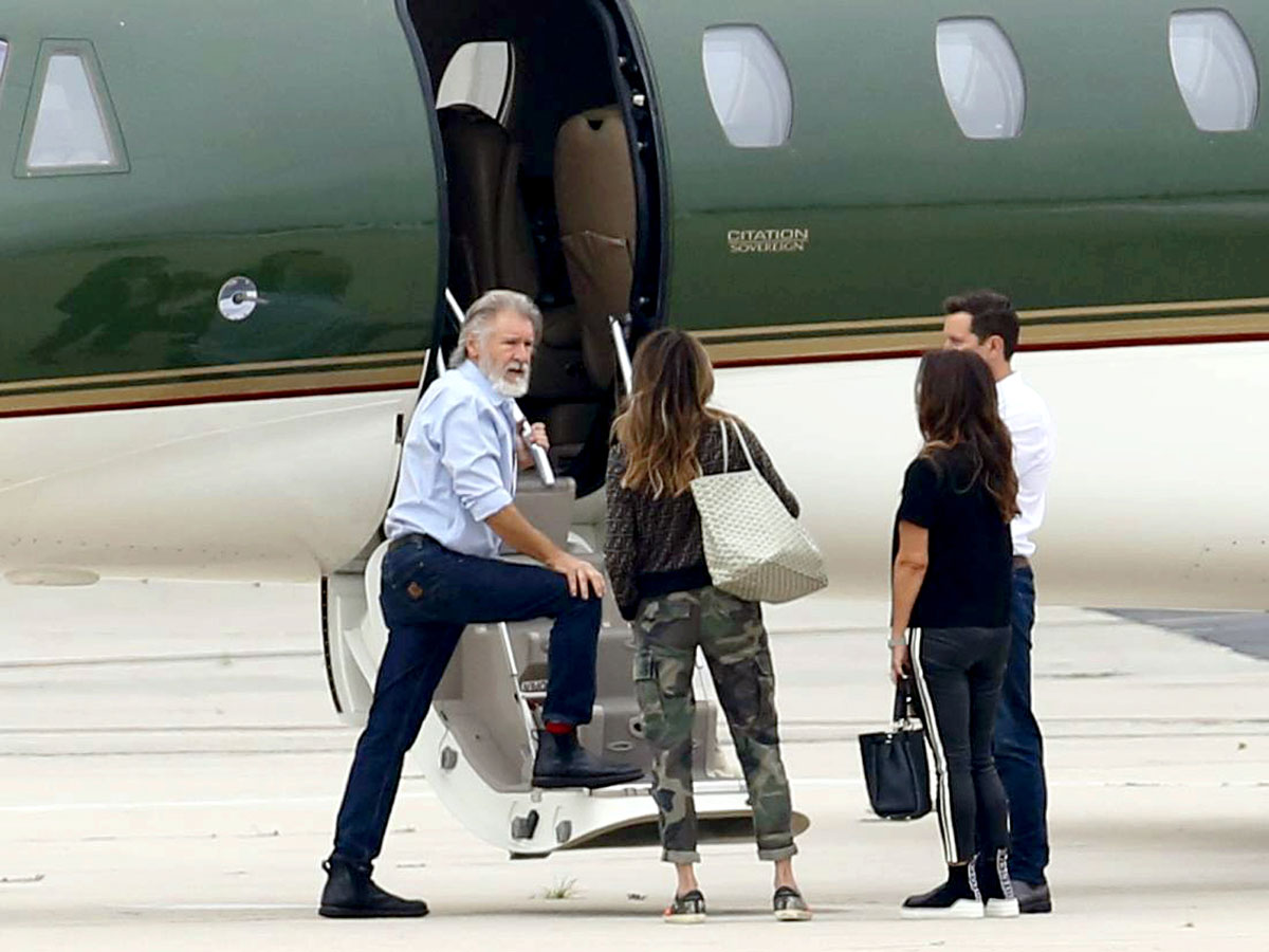 На своей Cessna Citation  Sovereign 680 за $18 млн. Харрисон возит близких по большой и малой нужде