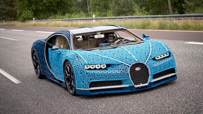 Bugatti Chiron из Lego
