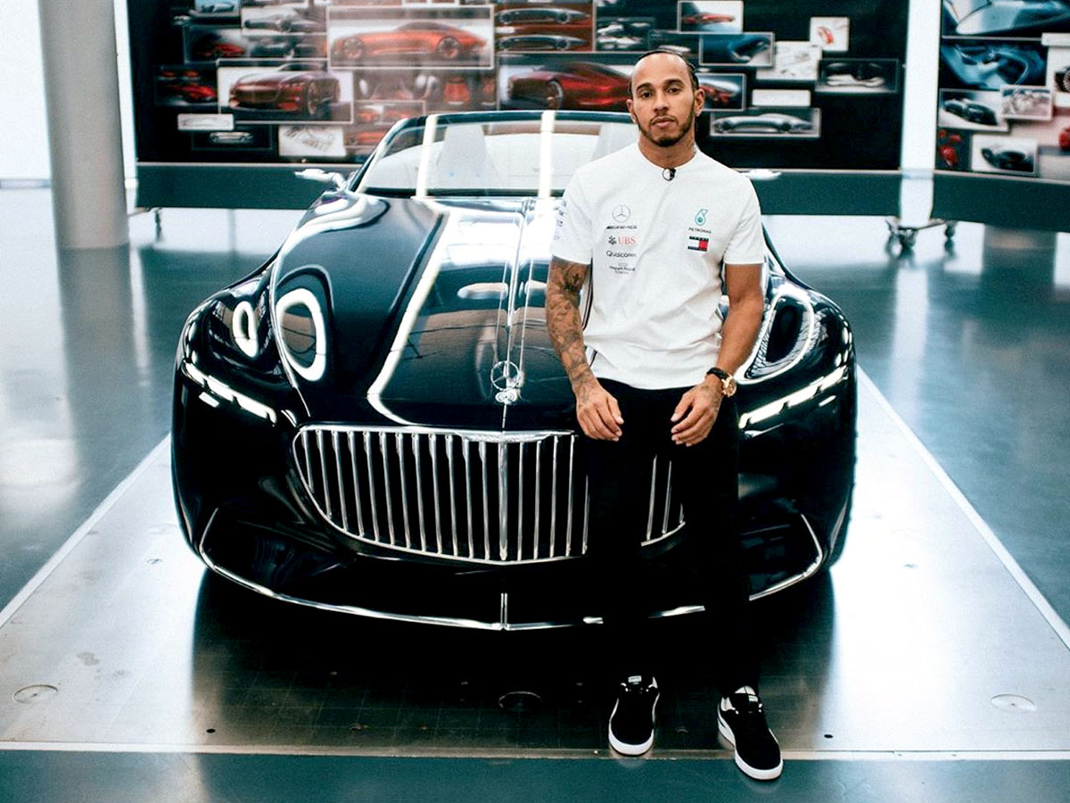 Компания «Мерседес-Бенц» подарила Хэмилтону электросуперкар и тюнингованный «майбах»